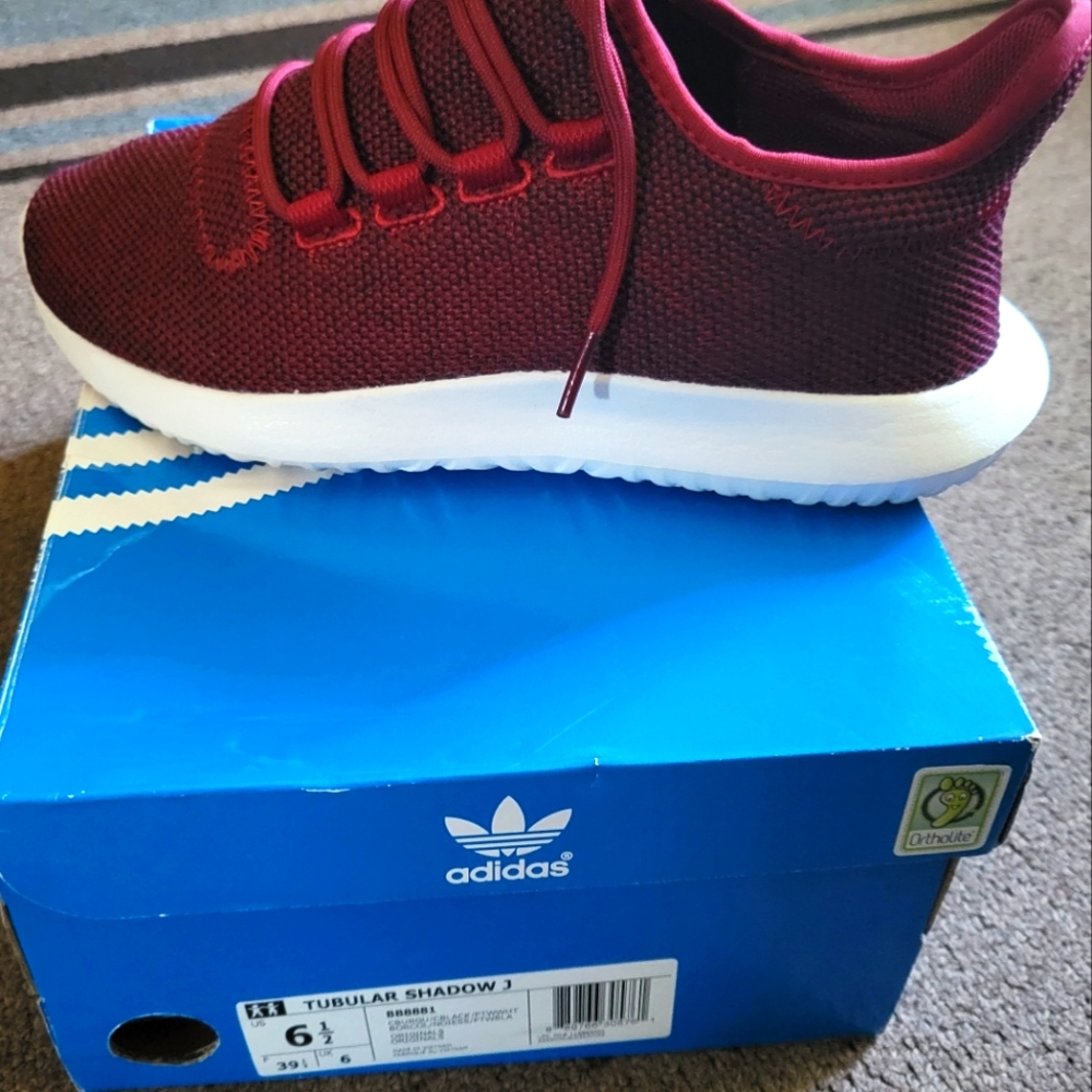 Adidas, Size 6.5, Burgundy Tennis Shoes